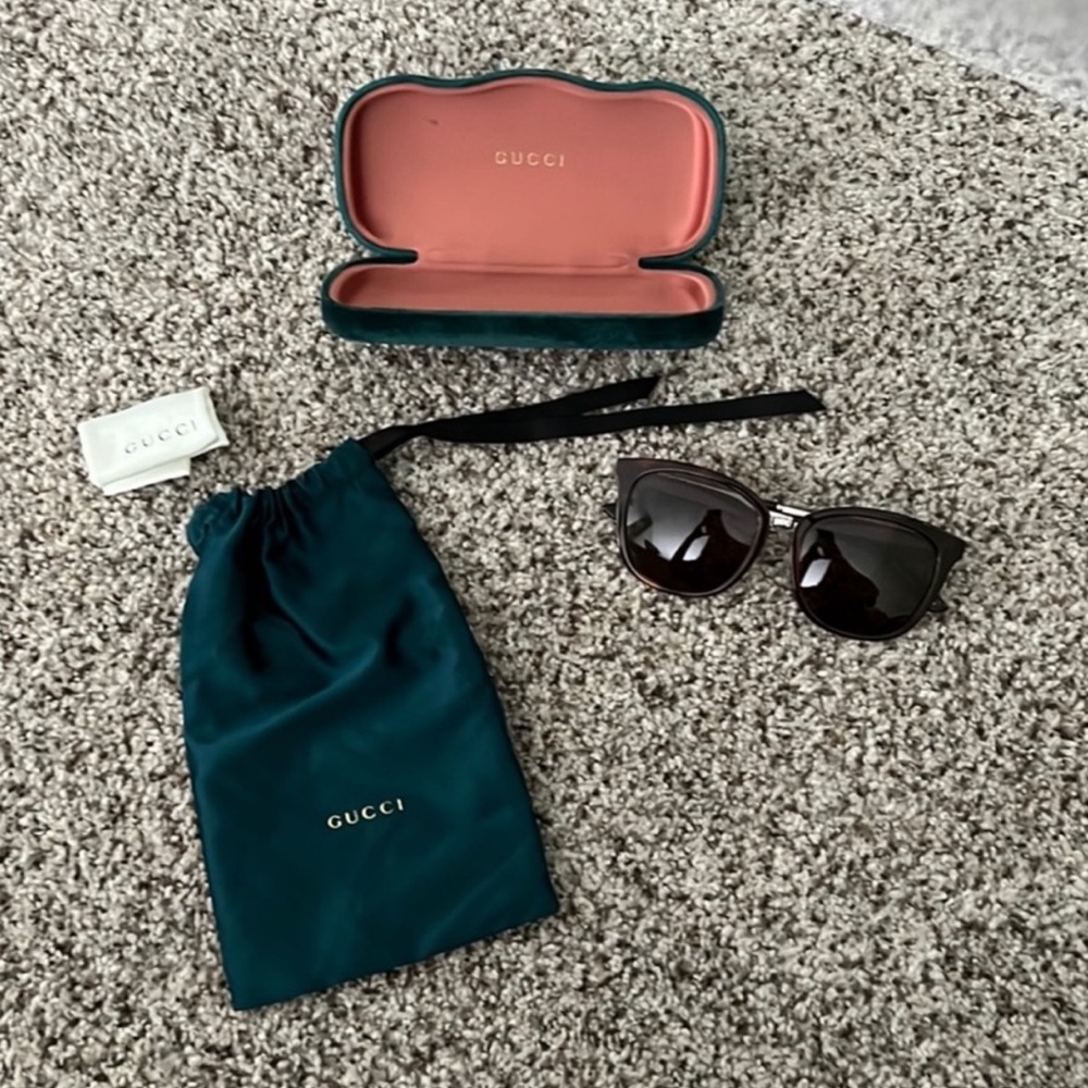 GUCCI women’s sunglasses